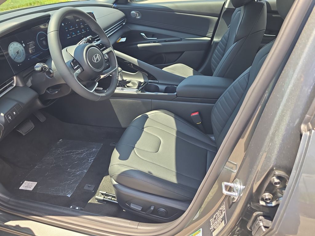 Thumbnail: 2026 Hyundai Elantra - 10