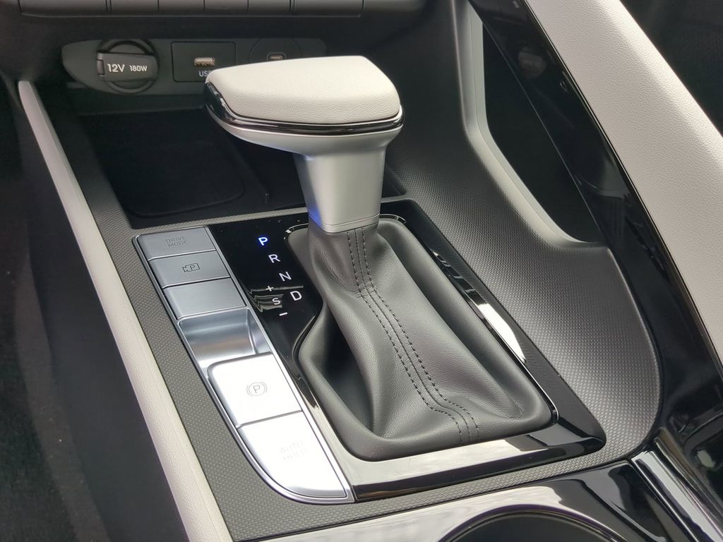 Thumbnail: 2026 Hyundai Elantra - 15