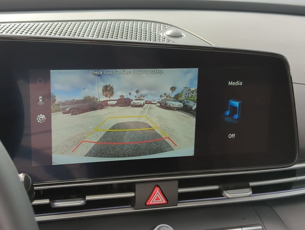 Thumbnail: 2026 Hyundai Elantra - 32