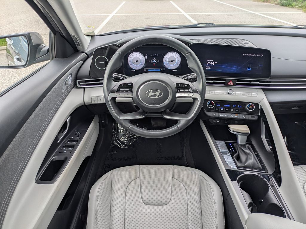 Thumbnail: 2024 Hyundai Elantra - 9