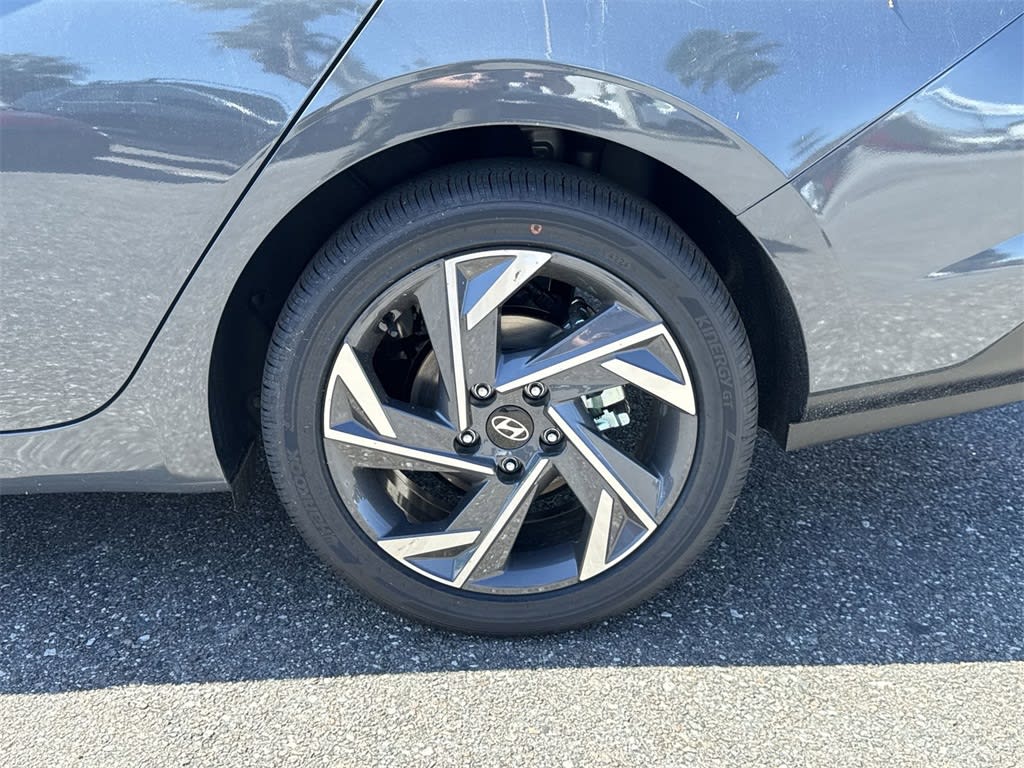 Thumbnail: 2025 Hyundai Elantra - 8