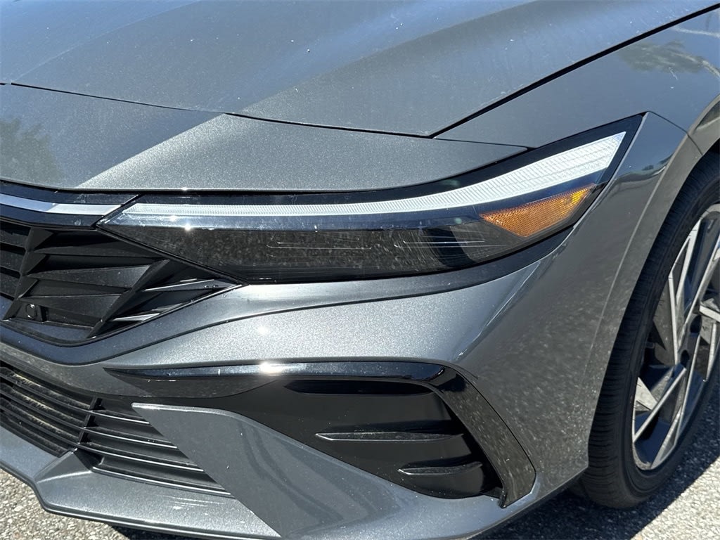 Thumbnail: 2025 Hyundai Elantra - 21