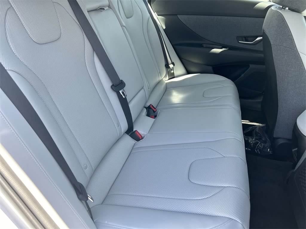 Thumbnail: 2025 Hyundai Elantra - 25