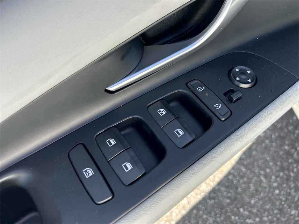 Thumbnail: 2025 Hyundai Elantra - 22