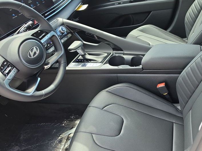 Thumbnail: 2026 Hyundai Elantra - 9