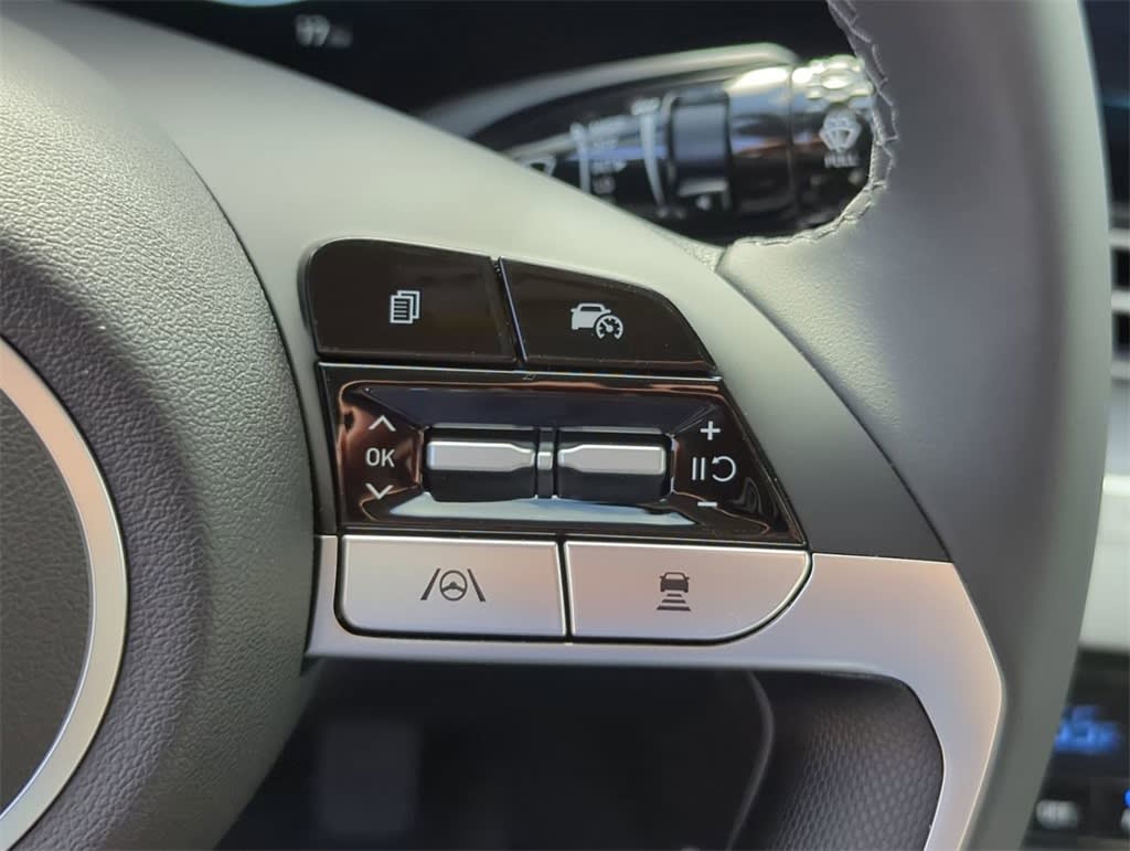 Thumbnail: 2025 Hyundai Elantra - 37