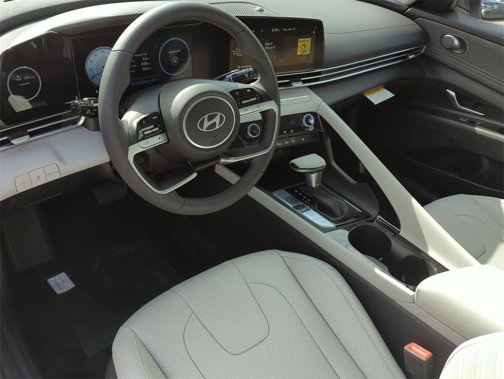 Thumbnail: 2025 Hyundai Elantra - 2