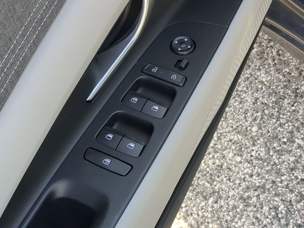 Thumbnail: 2026 Hyundai Elantra - 25