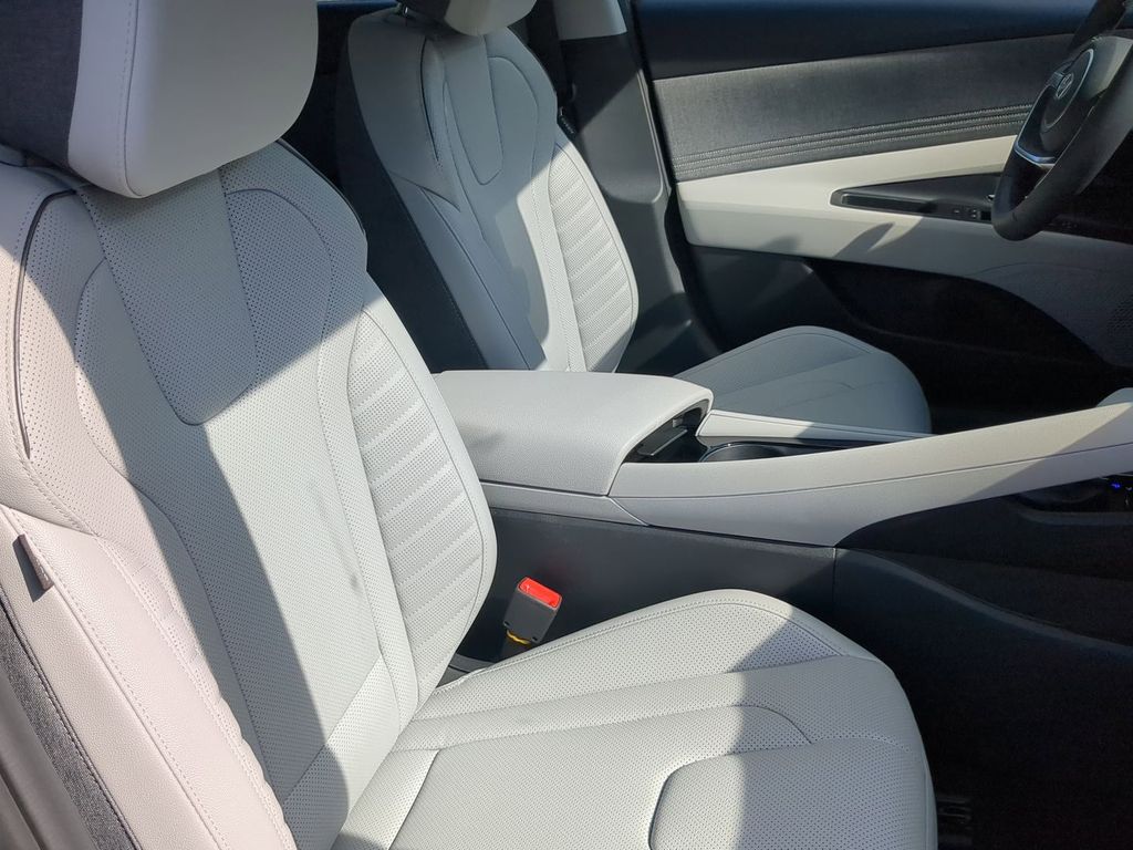 Thumbnail: 2026 Hyundai Elantra - 28