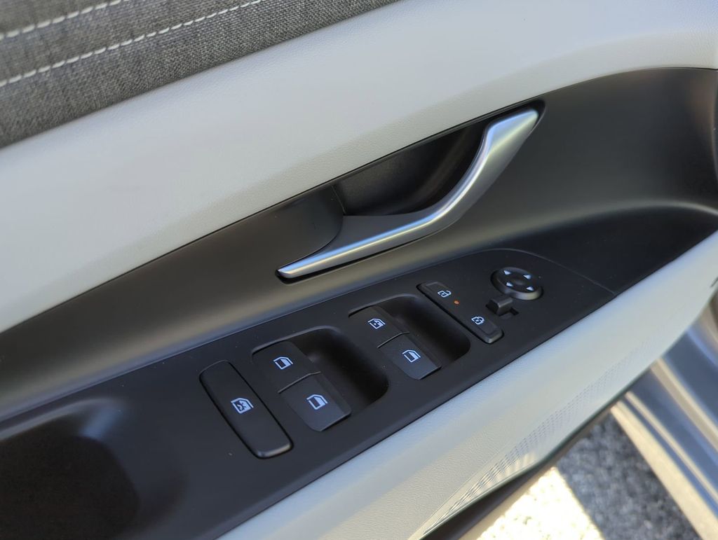 Thumbnail: 2026 Hyundai Elantra - 24