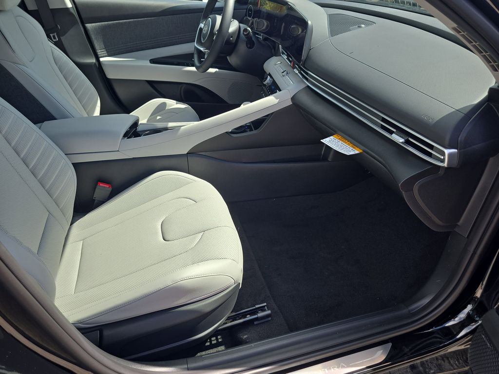 Thumbnail: 2026 Hyundai Elantra - 11