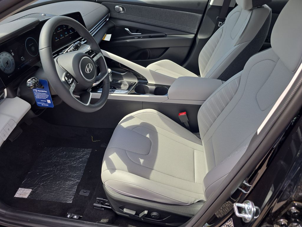 Thumbnail: 2026 Hyundai Elantra - 10
