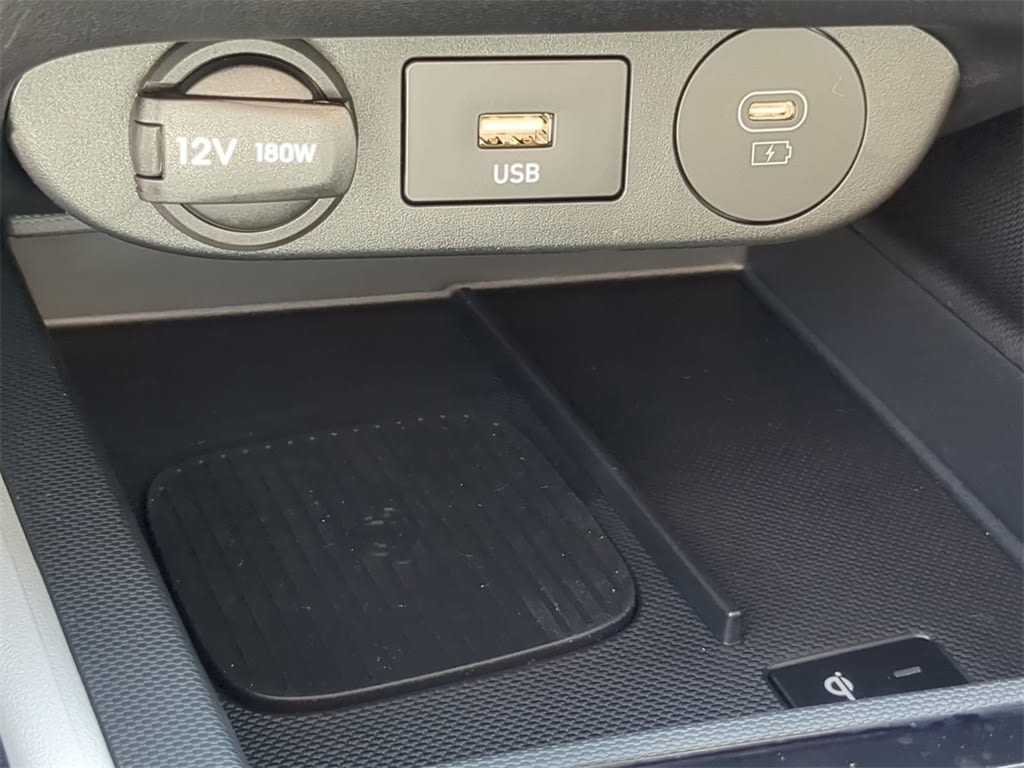 Thumbnail: 2026 Hyundai Elantra - 17