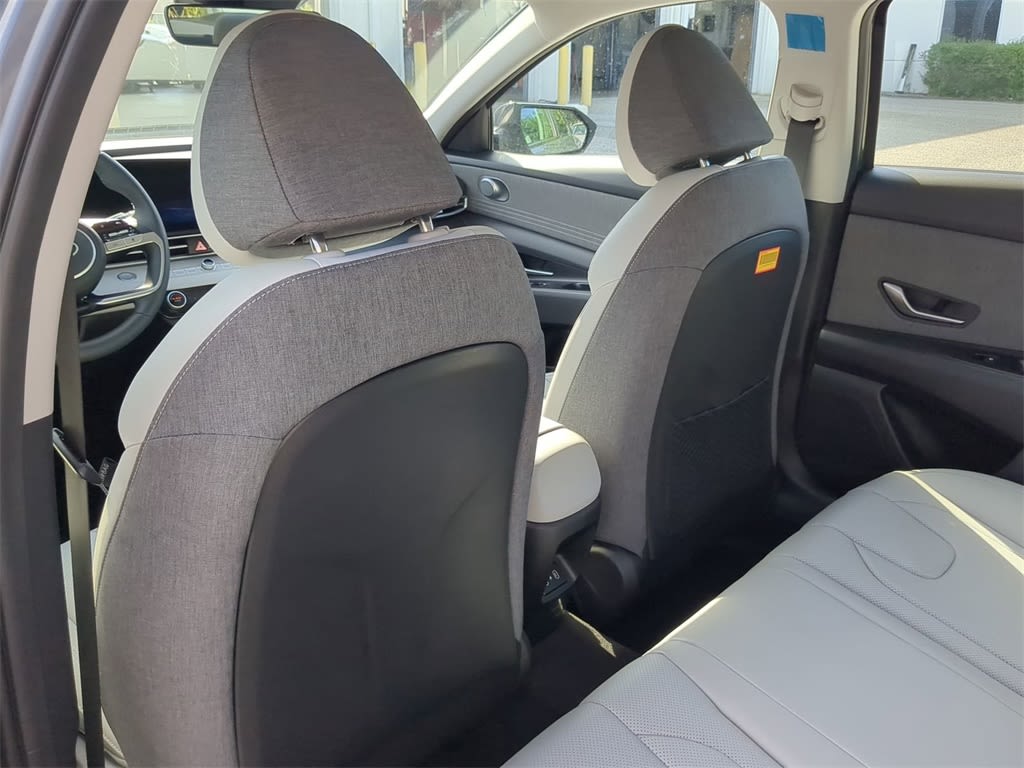 Thumbnail: 2026 Hyundai Elantra - 12