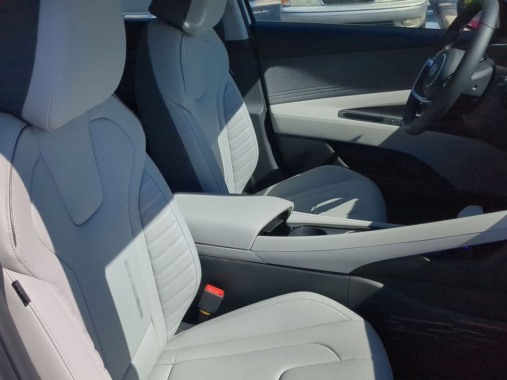 Thumbnail: 2026 Hyundai Elantra - 28