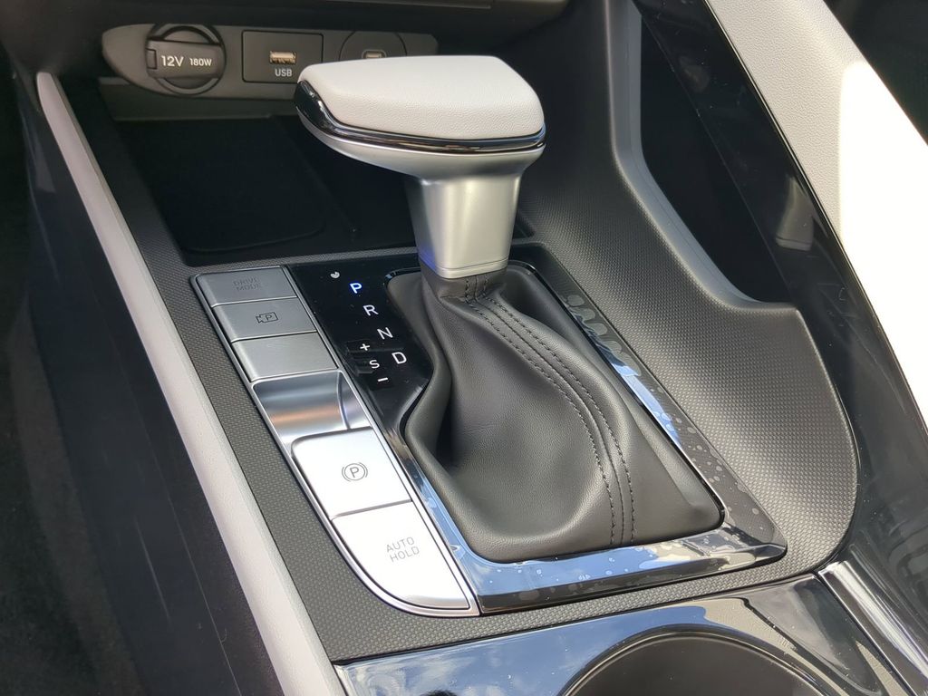 Thumbnail: 2026 Hyundai Elantra - 15