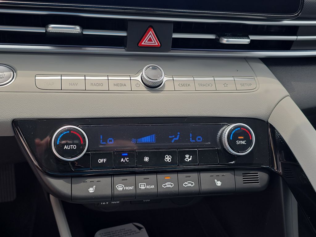Thumbnail: 2026 Hyundai Elantra - 32