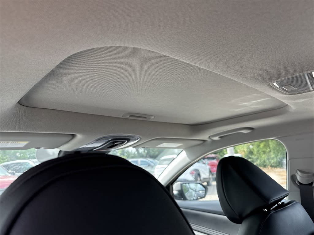 Thumbnail: 2025 Hyundai Elantra - 25