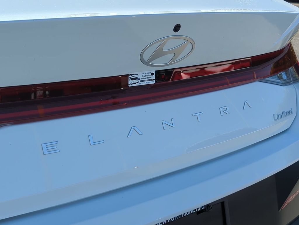 Thumbnail: 2026 Hyundai Elantra - 23
