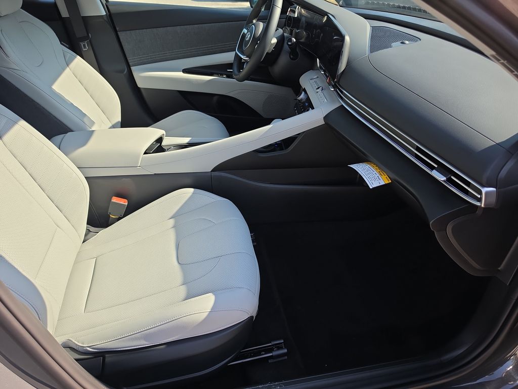 Thumbnail: 2026 Hyundai Elantra - 10