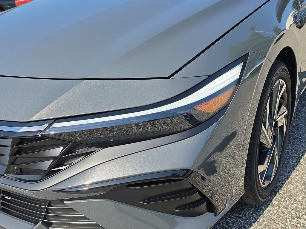 Thumbnail: 2026 Hyundai Elantra - 21