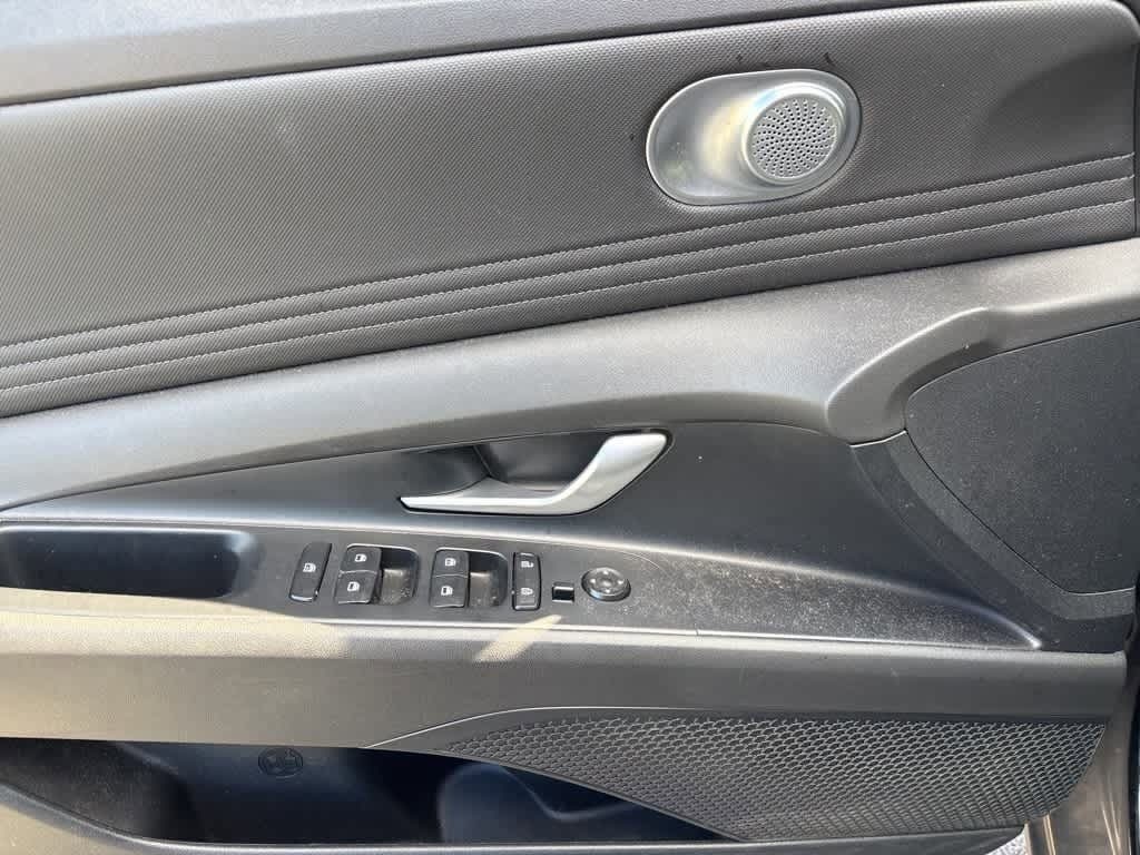 Thumbnail: 2023 Hyundai Elantra - 11