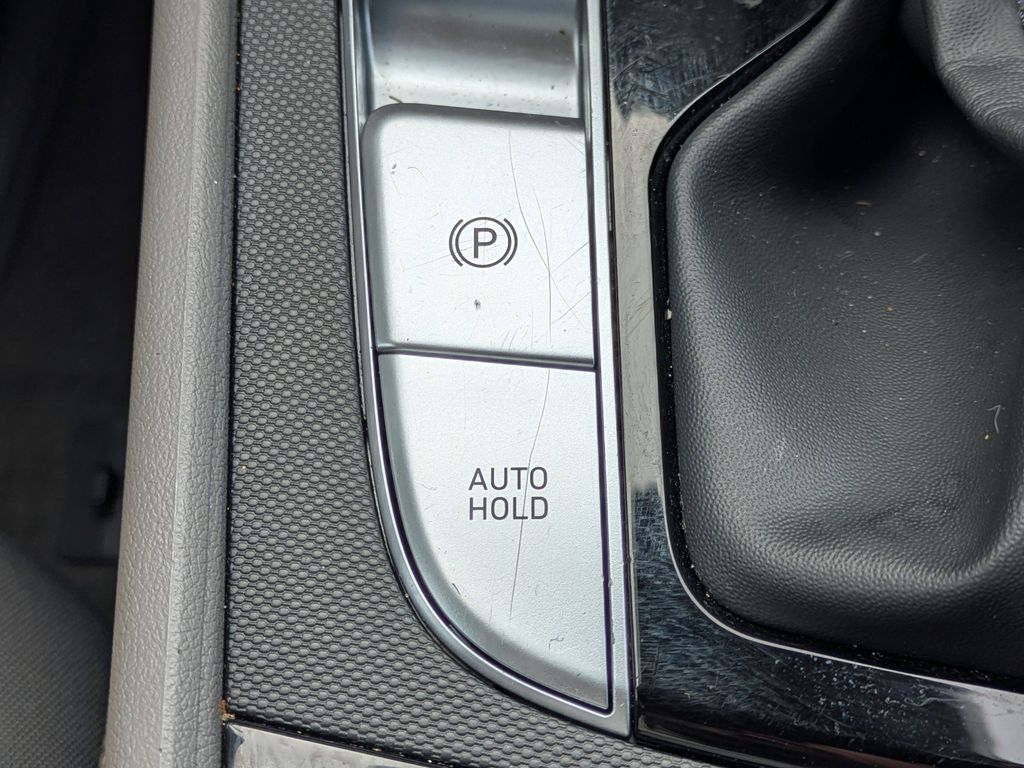 Thumbnail: 2023 Hyundai Elantra - 28