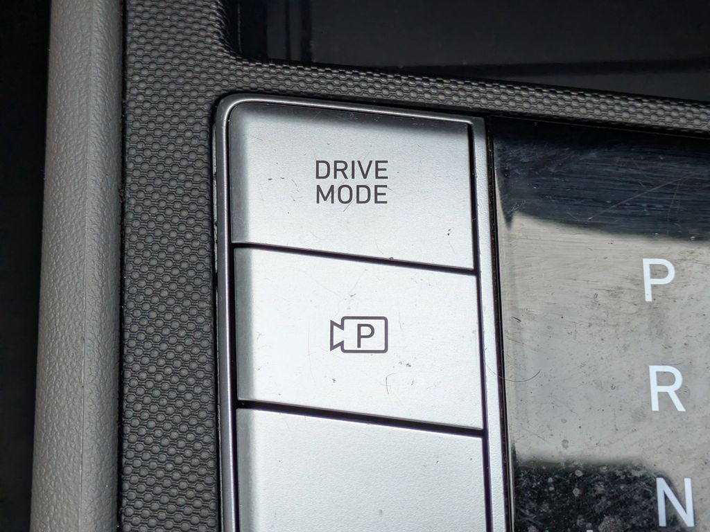 Thumbnail: 2023 Hyundai Elantra - 27