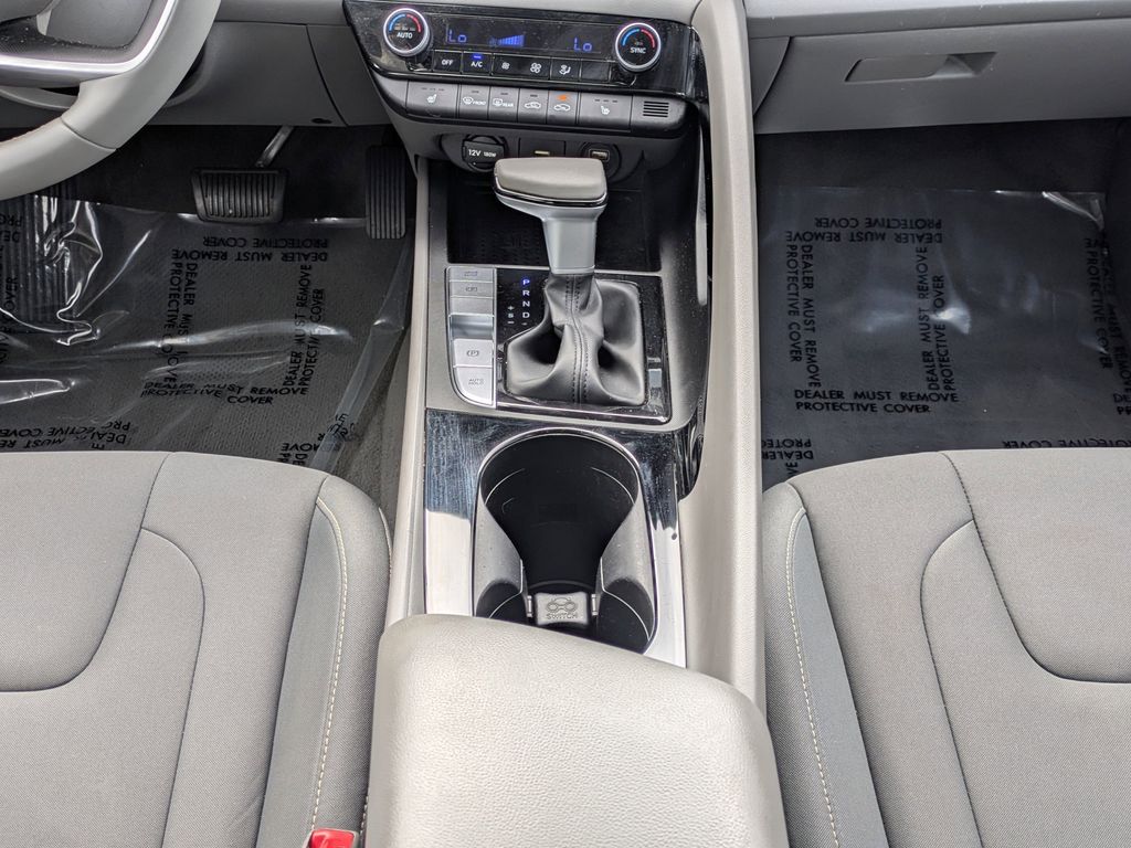 Thumbnail: 2023 Hyundai Elantra - 15