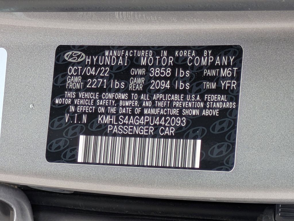 Thumbnail: 2023 Hyundai Elantra - 18