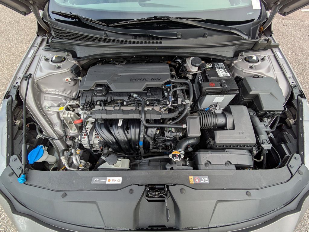 Thumbnail: 2023 Hyundai Elantra - 9