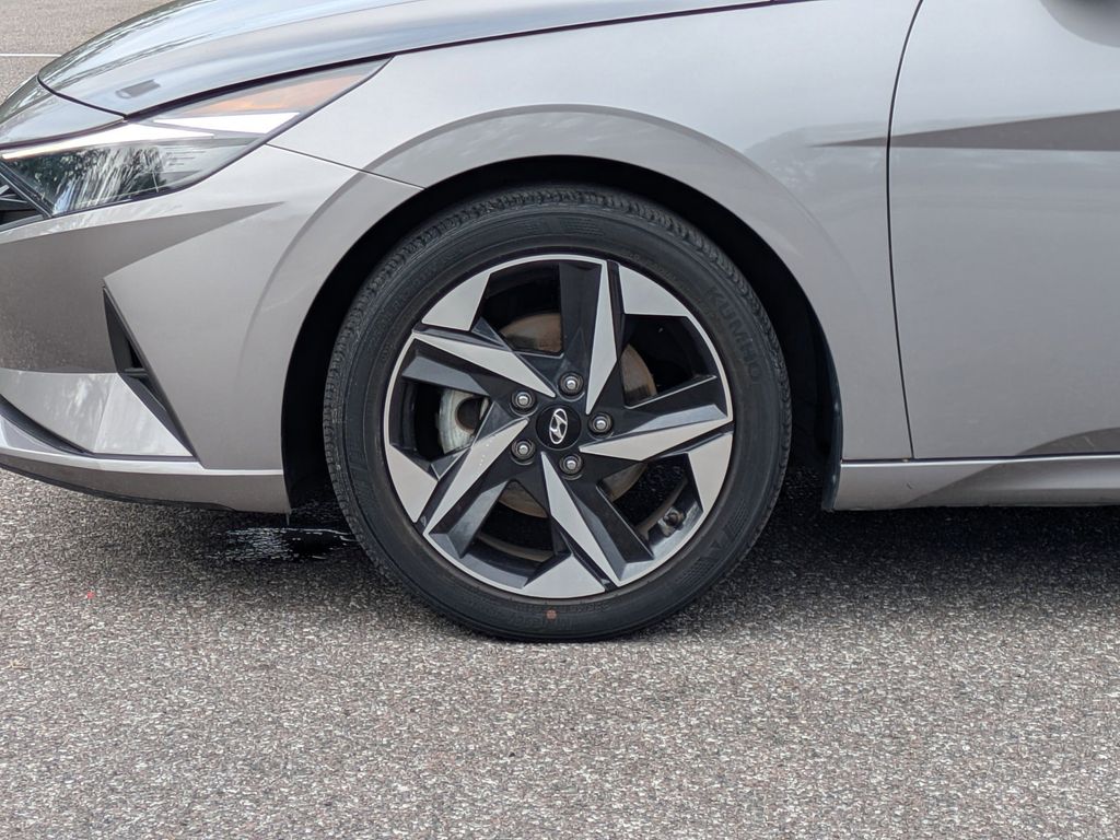 Thumbnail: 2023 Hyundai Elantra - 8