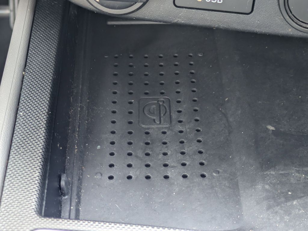 Thumbnail: 2023 Hyundai Elantra - 16