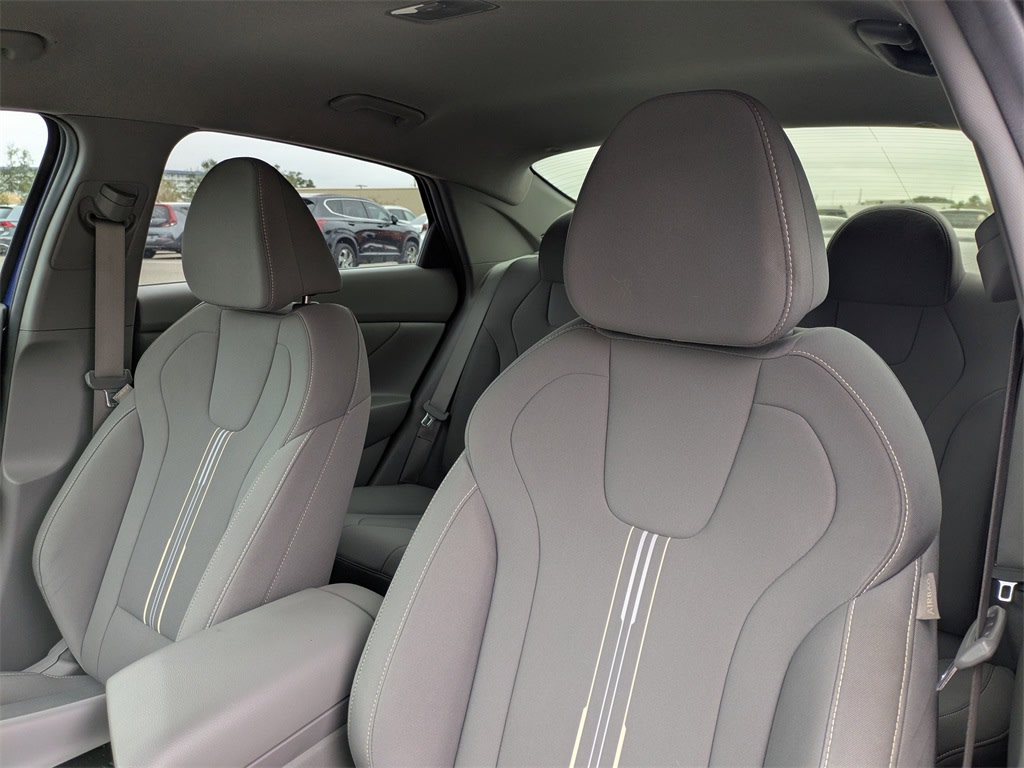 Thumbnail: 2023 Hyundai Elantra - 12