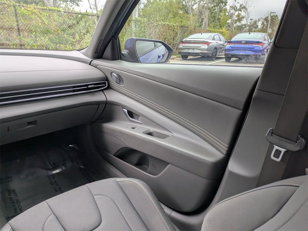 Thumbnail: 2023 Hyundai Elantra - 21