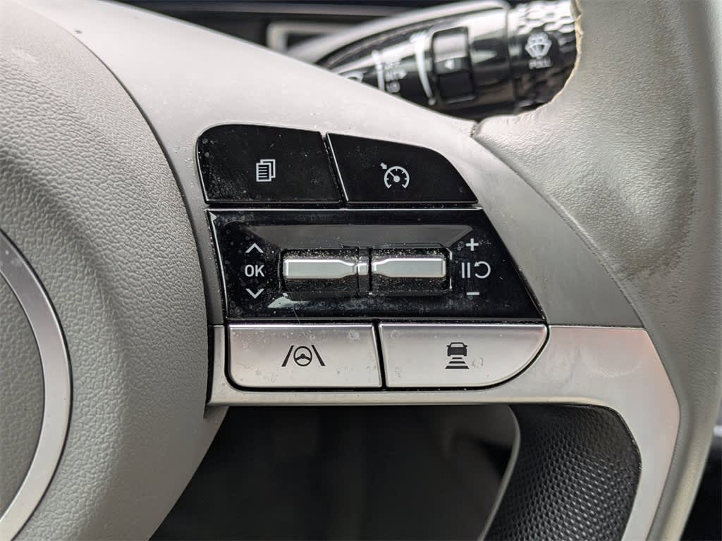 Thumbnail: 2023 Hyundai Elantra - 31