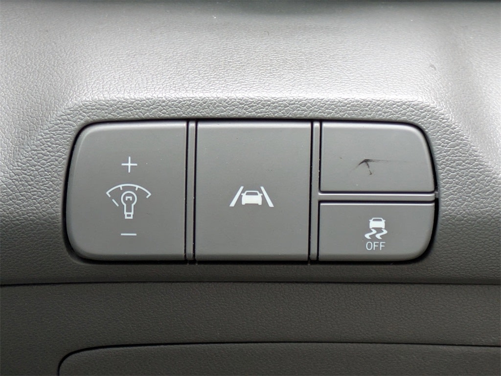 Thumbnail: 2023 Hyundai Elantra - 28