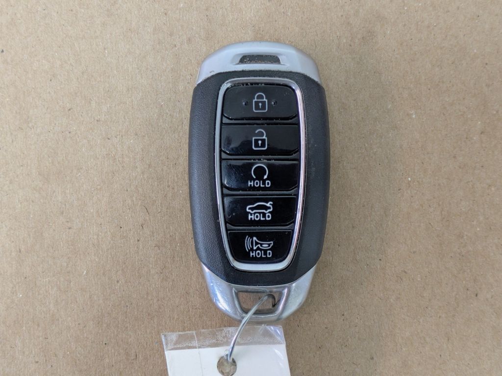 Thumbnail: 2023 Hyundai Elantra - 16
