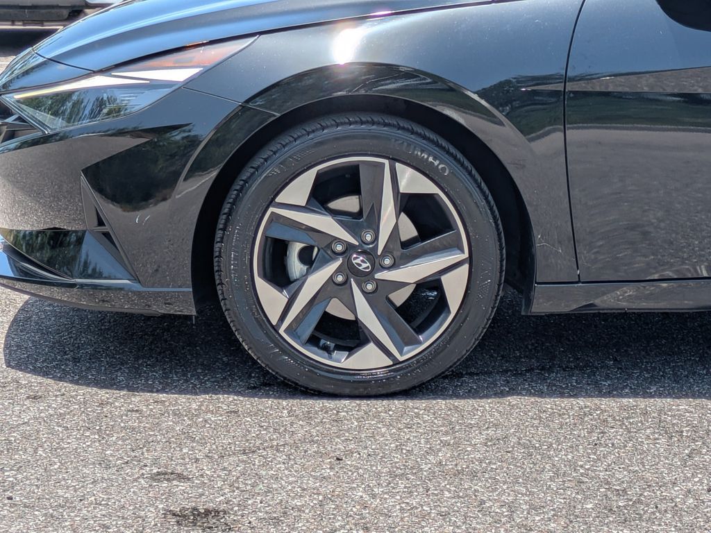 Thumbnail: 2023 Hyundai Elantra - 7