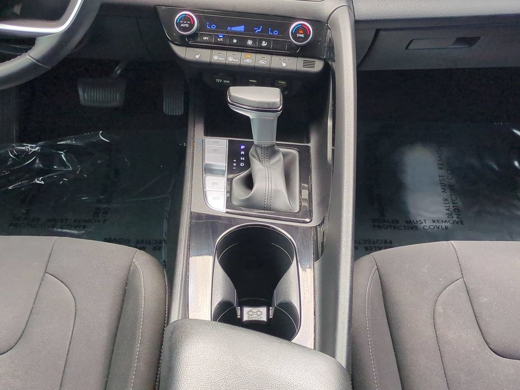 Thumbnail: 2023 Hyundai Elantra - 15