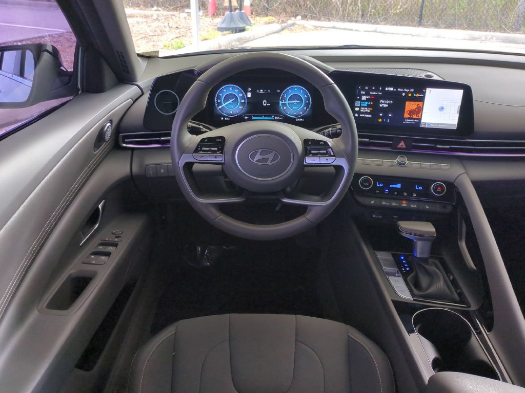 Thumbnail: 2025 Hyundai Elantra - 10