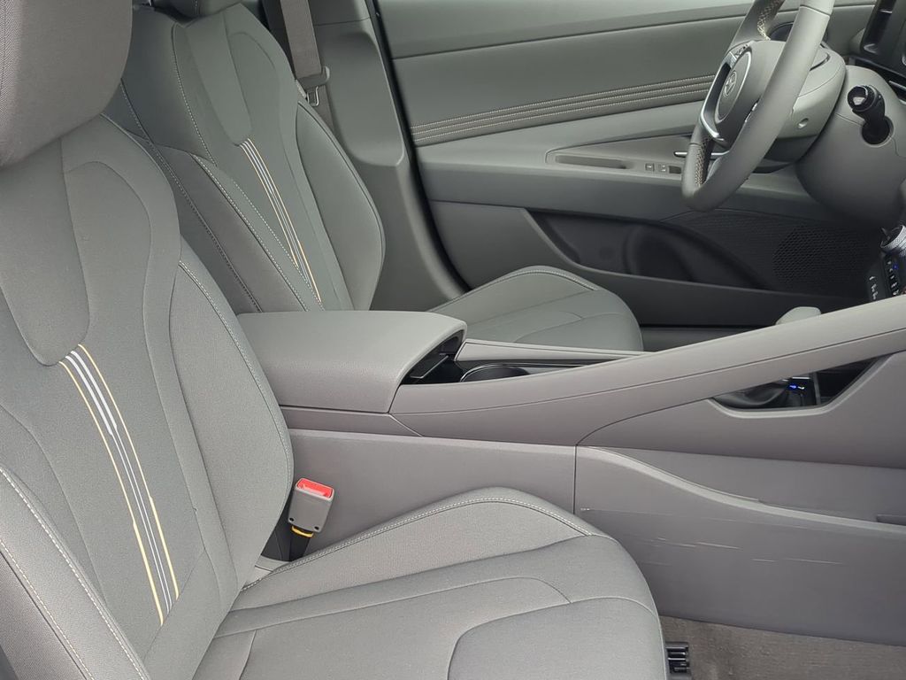 Thumbnail: 2026 Hyundai Elantra - 28