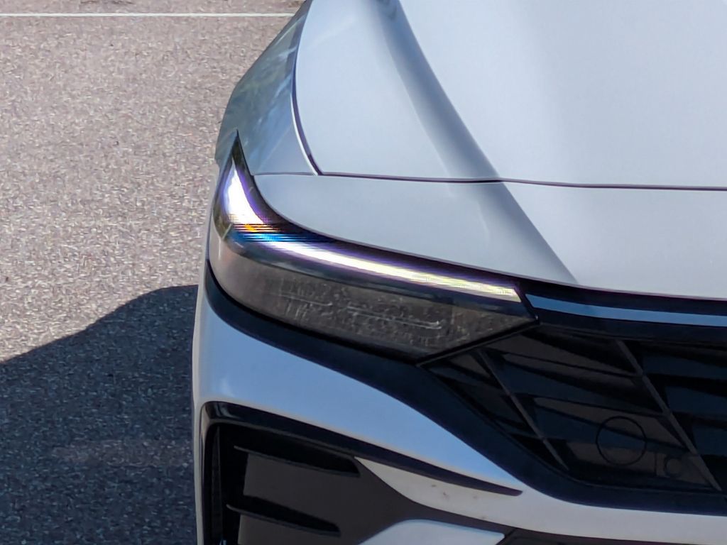 Thumbnail: 2025 Hyundai Elantra - 20