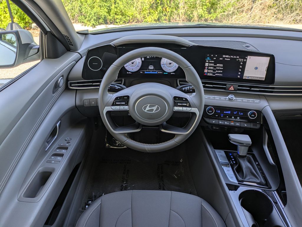 Thumbnail: 2025 Hyundai Elantra - 10