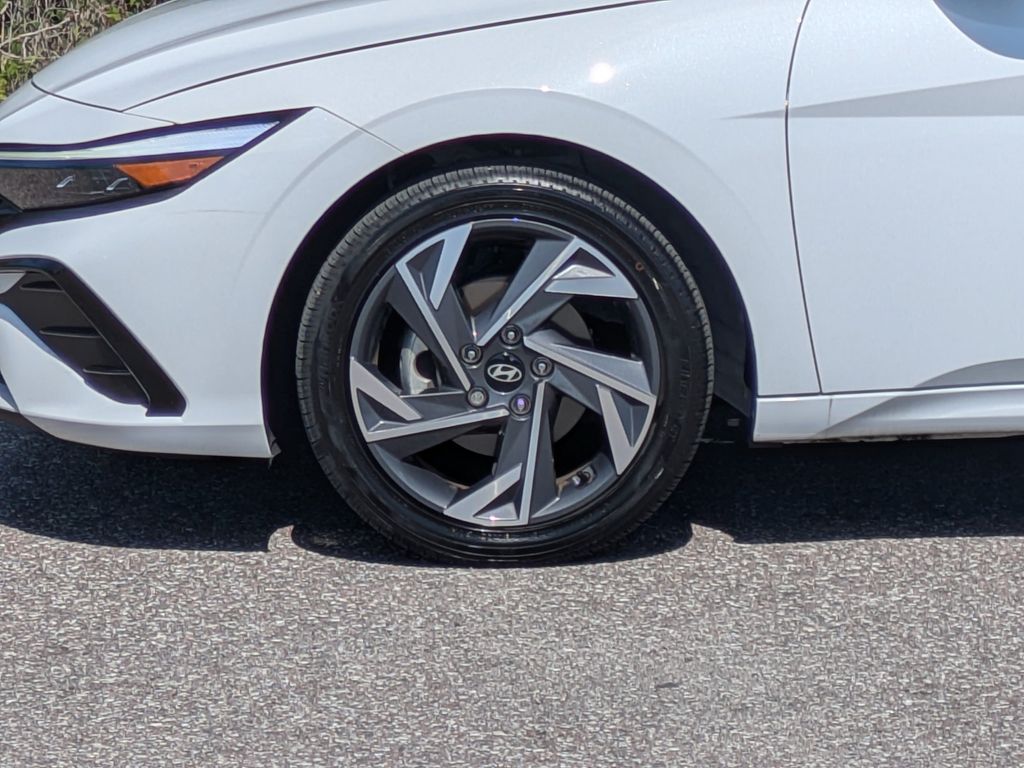 Thumbnail: 2025 Hyundai Elantra - 8