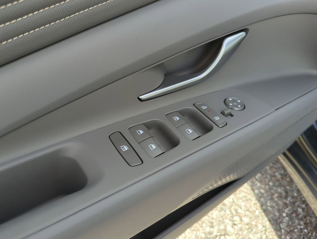 Thumbnail: 2026 Hyundai Elantra - 23