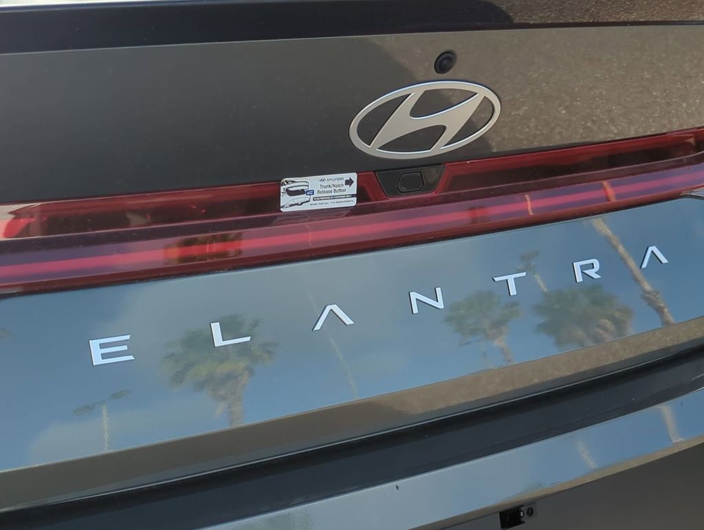 Thumbnail: 2026 Hyundai Elantra - 22