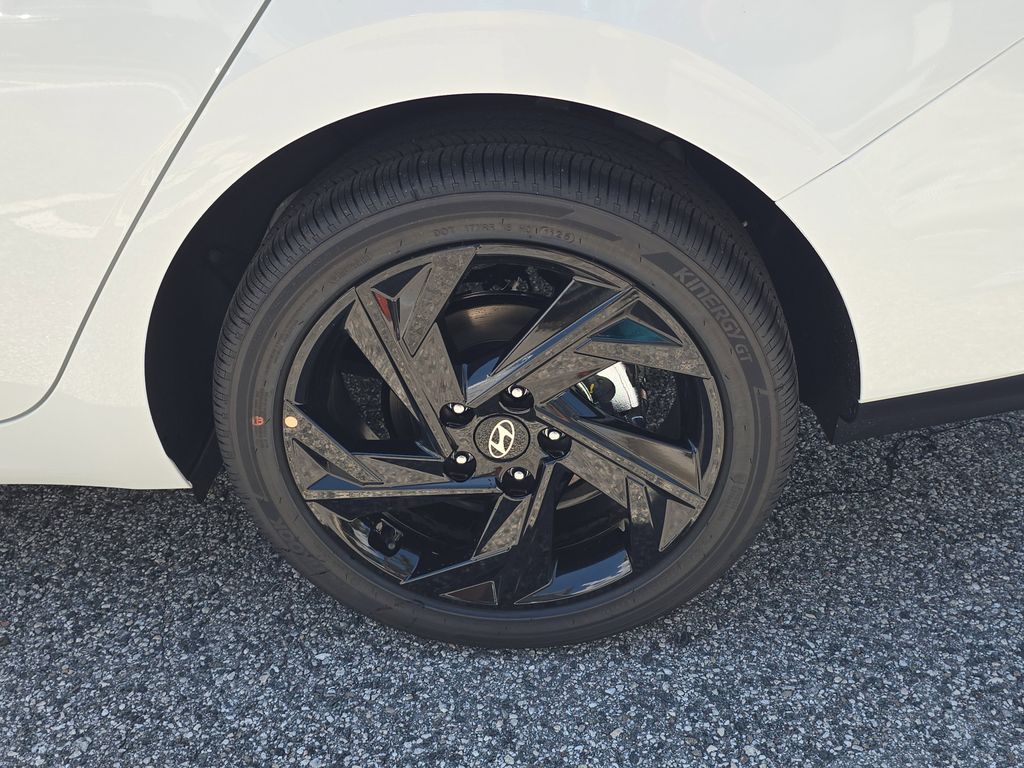 Thumbnail: 2026 Hyundai Elantra - 8