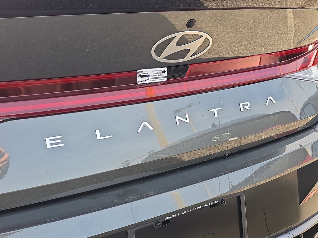 Thumbnail: 2026 Hyundai Elantra - 22