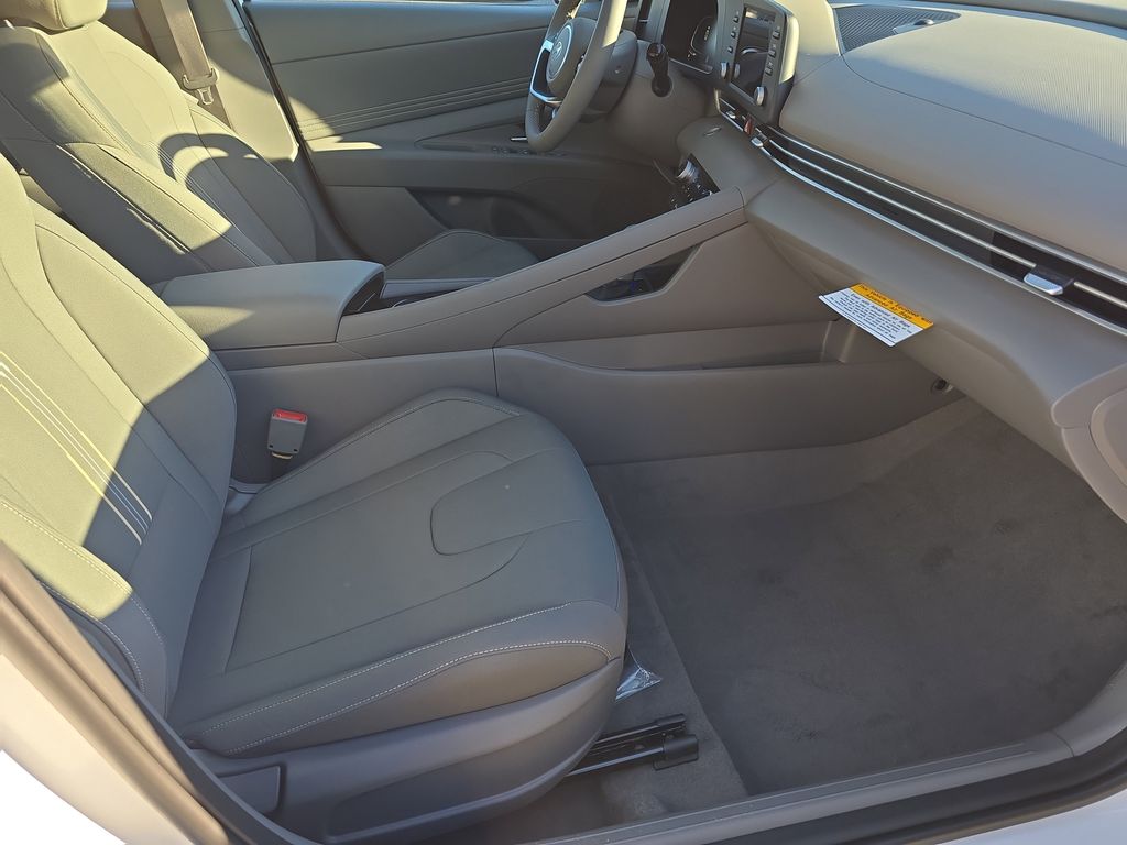 Thumbnail: 2026 Hyundai Elantra - 25